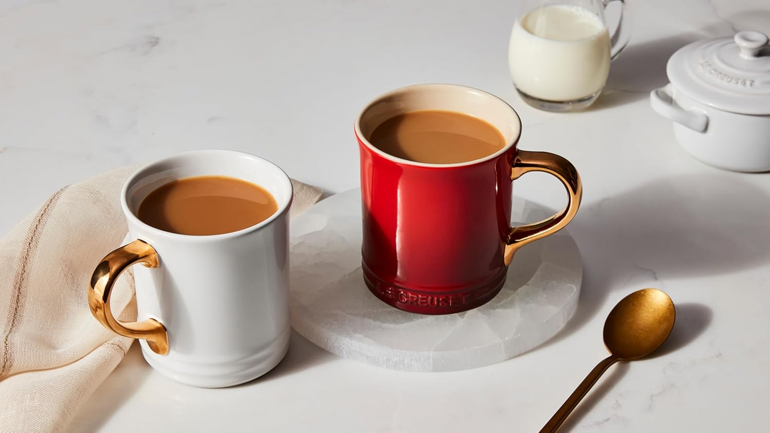 Le Creuset 14 oz. Vancouver Mug w/Gold Metallic Handle - Cerise